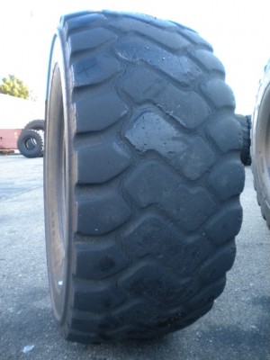 Industrial tire - Size 555/70-25 XH