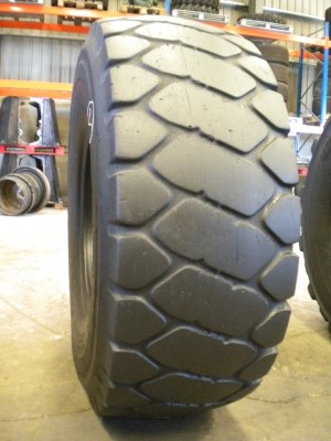 Industrial tire - Size 20.5-25 VSMT