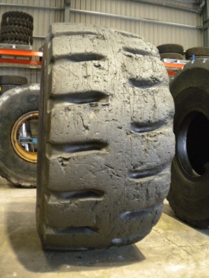 Industrial tire - Size 35/65-33 VSDL