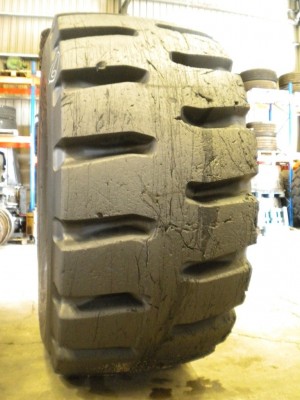 Industrial tire - Size 35/65-33 VSTDL