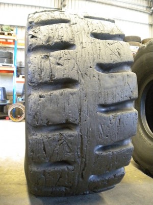 Industrial tire - Size 35/65-33 VSDL