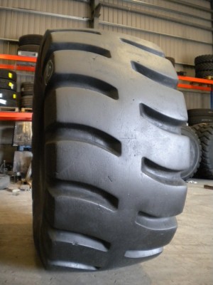 Industrial tire - Size 35/65-33 RL5K