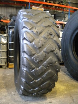 Industrial tire - Size 17.5-25 XTLA