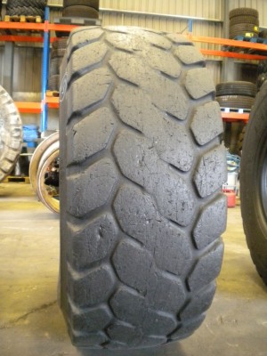 Industrial tire - Size 20.5-25 VJT