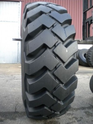 Industrial tire - Size 20.5-25 SRG