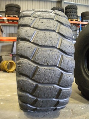 Neumático industrial - Medida 29.5-25 VSLT RETALLADO