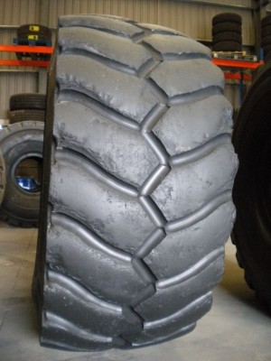 Neumático industrial - Medida 29.5-25 XLDD1 RETALLADO