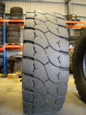 Pneu industriel - Mesure 24.00-35 XTRA