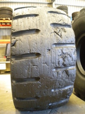 Neumático industrial - Medida 35/65-33 VSDL RETALLADO