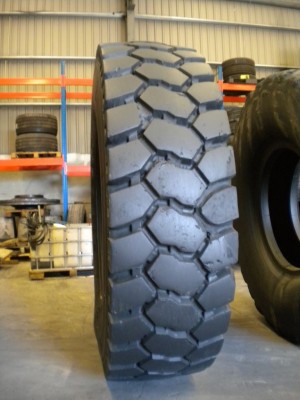 Neumático industrial - Medida 21.00-35 TB526S