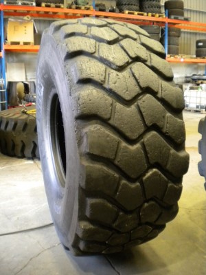 Industrial tire - Size 23.5-25 XADN+