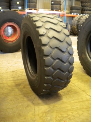 Industrial tire - Size 17.5-25 XHA