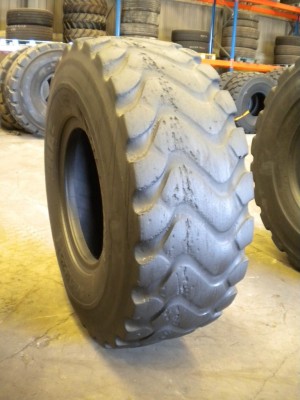 Industrial tire - Size 20.5-25 XHA2