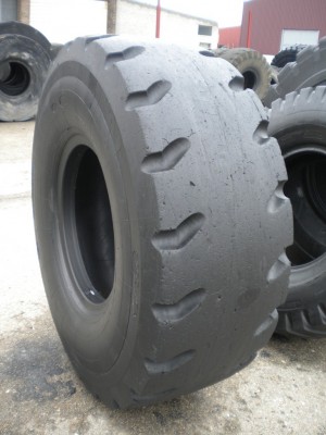 Industrial tire - Size 20.5-25 XMINE RETREADED