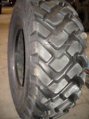 Industrial tire - Size 17.5-25 MCH-XTLA STOCK 2 UNITS 1350,- EUROS/UNITS