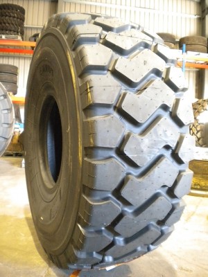 Pneu industriel - Mesure 26.5-25 ITR- EMR09 STOCK 2 UNITES, 1.750,-EUROS/UNITE