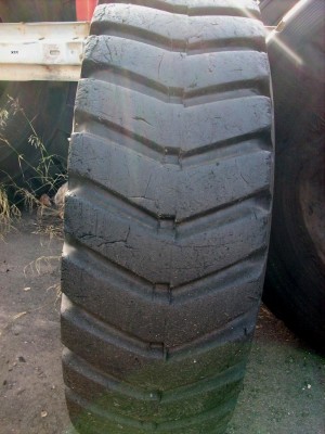 Pneu industriel - 14.00-24 SRG