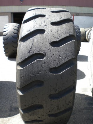 Industrial tire - Size 23.5-25 XMINE RETREADED