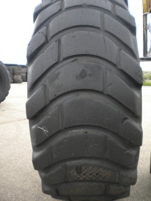 Industrial tire - Size 15/65-25 XRB